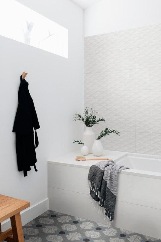 Faianta baie / bucatarie alba 25x76 cm, Marazzi Chill White Struttura 3D Diamond