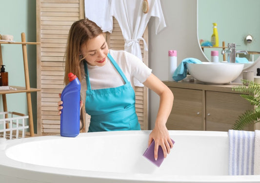 Cu ce se curata cada de baie: Ghid complet