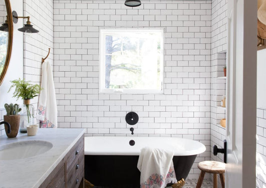 4 idei de amenajare pentru o baie de mici dimensiuni