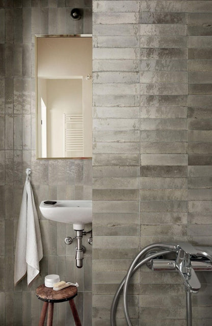 Gresie exterior / interior portelanata gri 6x24 cm, Marazzi Lume Greige Lux