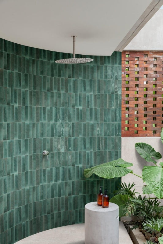 Gresie interior portelanata albastra 6x24 cm, Marazzi Lume Turquoise Lux