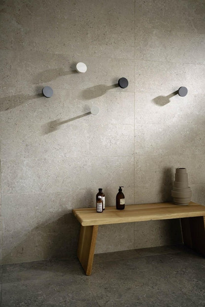Gresie exterior portelanata rectificata alba 30x60 cm, Marazzi Mystone Gris Fleury Bianco Strutturato